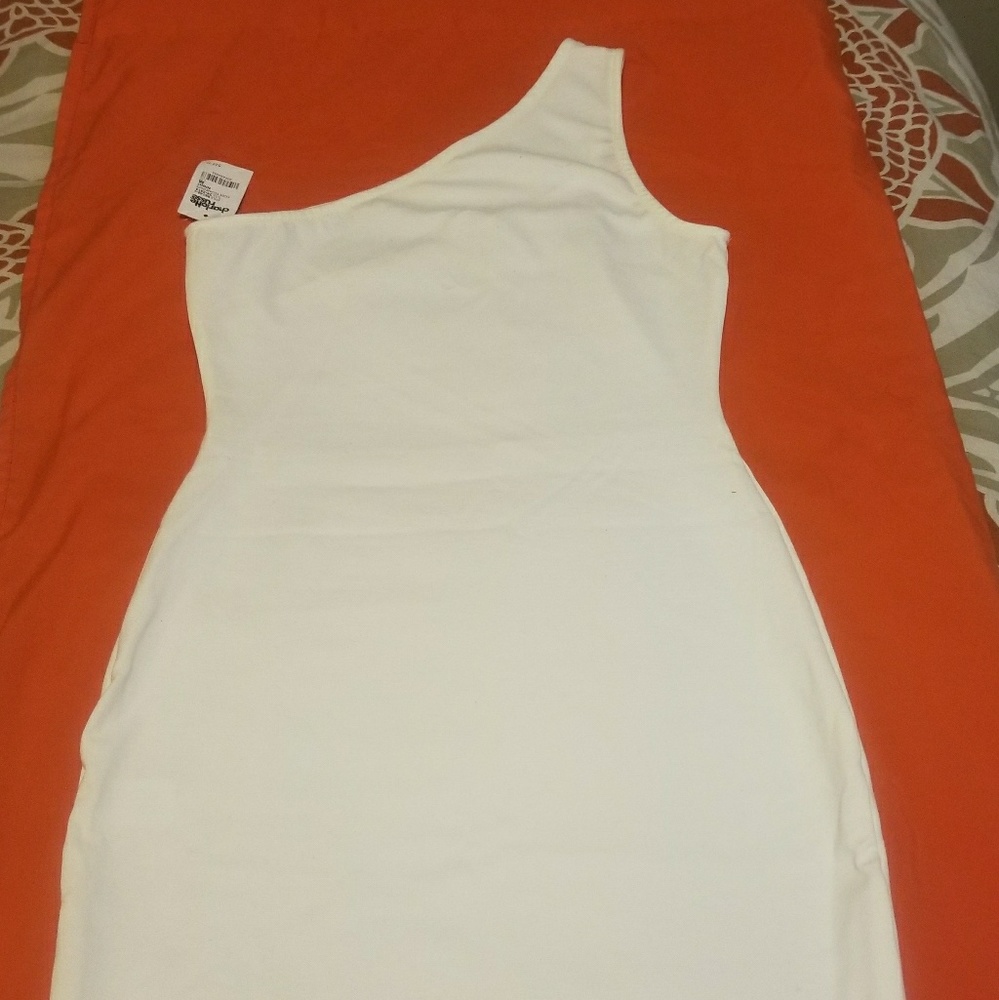 Dress - Picture 2 of 2